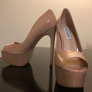 Steve Madden peep toe pumps